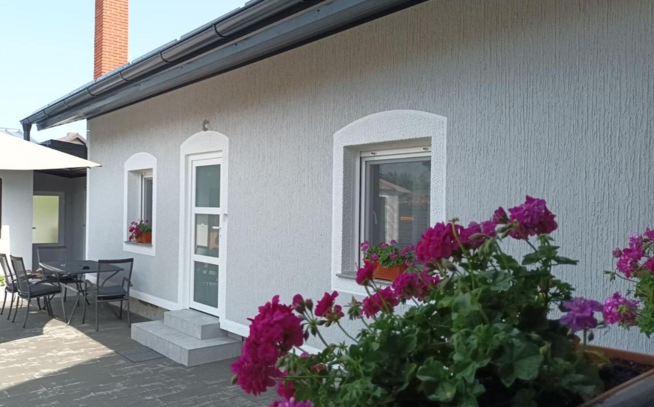 Hotel Sobe Majetic Bizovac Exterior foto